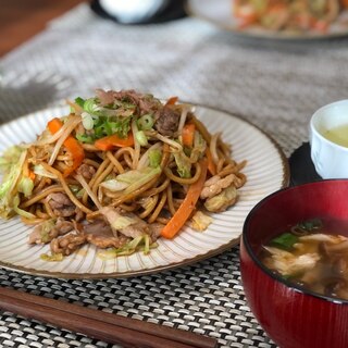 千切り野菜のソース焼きそば